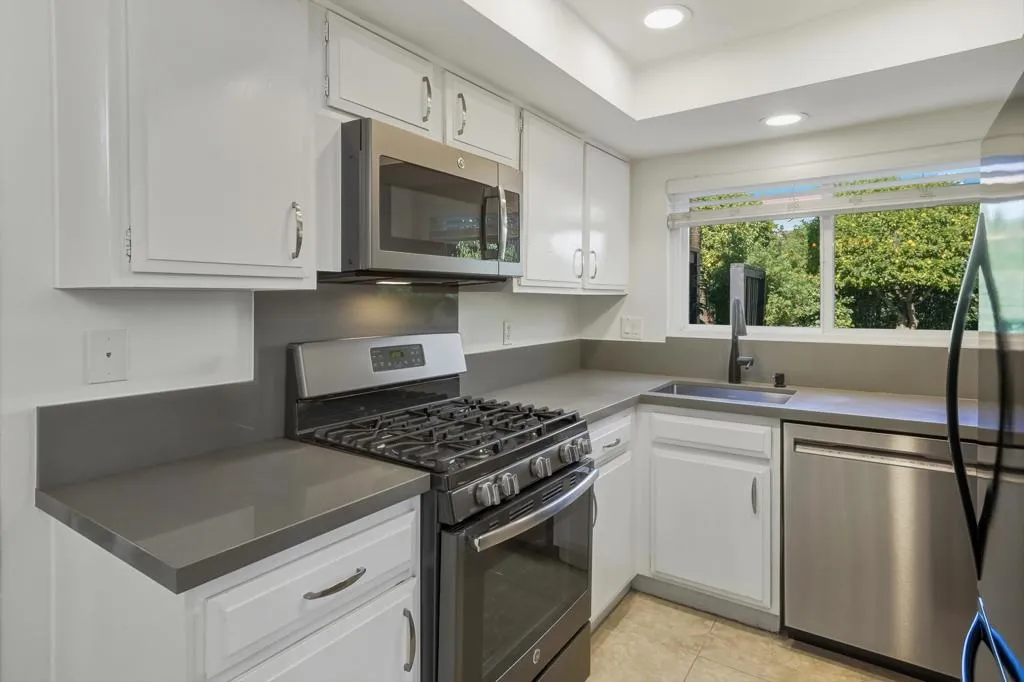 1316 S Camino Real, Palm Springs, California 92264 home-pic-16